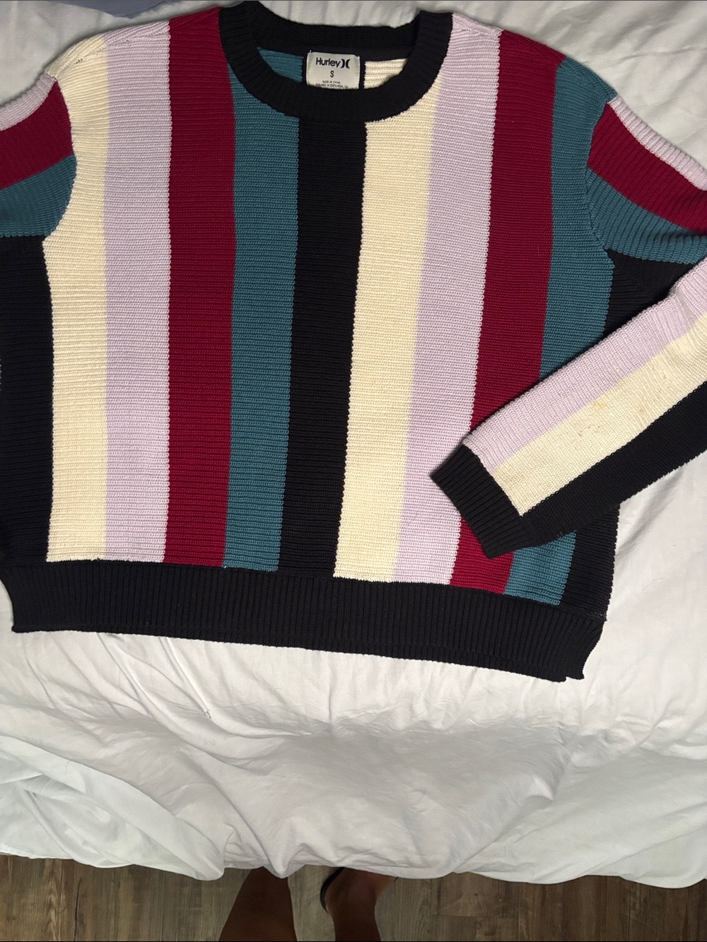Hurley Women’s S Multicolor Striped Knit Sweater Boxy Cropped Crewneck
